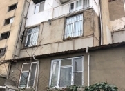 Satılır 1 otaqlı 32 m2 köhnə tikili Yasamal r.