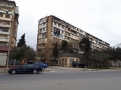 Satılır 2 otaqlı 50 m2 köhnə tikili Neapol dairəsi