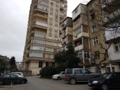 Satılır 3 otaqlı 68 m2 köhnə tikili Yasamal bazarı