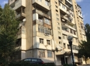 Satılır 3 otaqlı 72 m2 köhnə tikili Yasamal r.