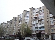 Satılır 2 otaqlı 60 m2 köhnə tikili Zərifə Əliyeva adına park