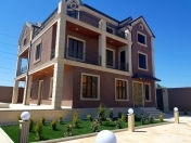 Satılır 9 otaqlı 470 m2 bağ evi Mərdəkan