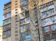 Satılır 2 otaqlı 52 m2 köhnə tikili Ukrayna dairəsi