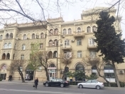 Satılır 3 otaqlı 90 m2 köhnə tikili Yasamal r.