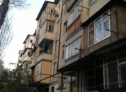 Satılır 2 otaqlı 50 m2 köhnə tikili 3 mkr