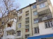 Satılır 3 otaqlı 75 m2 köhnə tikili İnşaatçılar m.