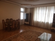 Satılır 2 otaqlı 105 m2 yeni tikili Səməd Vurğun parkı