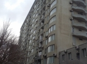 İcarəyə verilir 4 otaqlı 198 m2 köhnə tikili 28 May m.