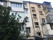 Satılır 1 otaqlı 50 m2 köhnə tikili İnşaatçılar m.