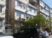 Satılır 2 otaqlı 52 m2 köhnə tikili Hərbi Hospital