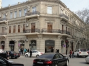 İcarəyə verilir 4 otaqlı 220 m2 ofis Sahil m.