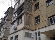 İcarəyə verilir 4 otaqlı 80 m2 köhnə tikili Yasamal bazarı