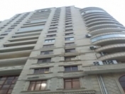 İcarəyə verilir 4 otaqlı 180 m2 yeni tikili 28 May m.