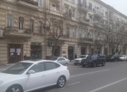 İcarəyə verilir 2 otaqlı 68 m2 köhnə tikili Səməd Vurğun parkı