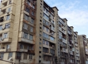 Satılır 5 otaqlı 104 m2 köhnə tikili Ukrayna dairəsi