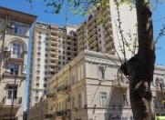 İcarəyə verilir 4 otaqlı 200 m2 yeni tikili Sahil m.