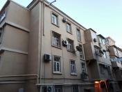 Satılır 3 otaqlı 86 m2 köhnə tikili Yasamal r.