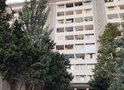 İcarəyə verilir 4 otaqlı 140 m2 köhnə tikili Yasamal r.