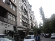 Satılır 3 otaqlı 80 m2 köhnə tikili Ayna Sultanova heykəli