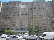 Satılır 3 otaqlı 74 m2 köhnə tikili Yasamal r.