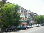 Satılır 2 otaqlı 35 m2 köhnə tikili Yasamal r.