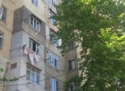 Satılır 3 otaqlı 85 m2 köhnə tikili İnşaatçılar m.