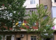 Satılır 2 otaqlı 66 m2 köhnə tikili Yasamal parkı