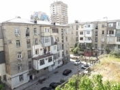 İcarəyə verilir 3 otaqlı 80 m2 köhnə tikili Rusiya səfirliyi