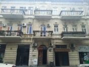 İcarəyə verilir 4 otaqlı 100 m2 ofis Səbail r.