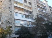 İcarəyə verilir 4 otaqlı 100 m2 köhnə tikili Gənclik m.