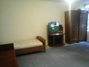 İcarəyə verilir 1 otaqlı 45 m2 həyət evi Hüseyn Cavid parkı