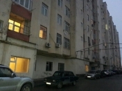 Satılır 3 otaqlı 80 m2 köhnə tikili Yasamal r.