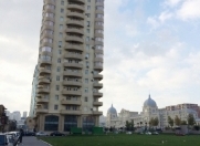 İcarəyə verilir 4 otaqlı 190 m2 yeni tikili 28 May m.