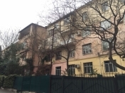 Satılır 3 otaqlı 100 m2 köhnə tikili Yasamal r.