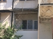 Satılır 12 otaqlı 60 m2 köhnə tikili Neapol dairəsi