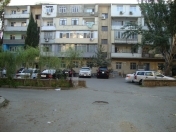 Satılır 4 otaqlı 90 m2 köhnə tikili Yasamal r.