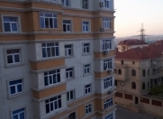 Satılır 3 otaqlı 98 m2 köhnə tikili Zərifə Əliyeva adına park