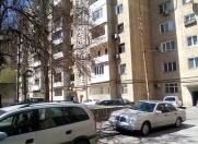 Satılır 4 otaqlı 100 m2 köhnə tikili İnşaatçılar m.