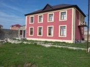 Satılır 7 otaqlı 180 m2 həyət evi Saray
