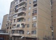 Satılır 2 otaqlı 50 m2 köhnə tikili İnşaatçılar m.