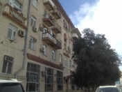 Satılır 3 otaqlı 120 m2 köhnə tikili Yasamal r.