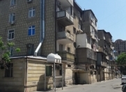 Satılır 3 otaqlı 70 m2 köhnə tikili Keşlə bazarı