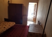 İcarəyə verilir 1 otaqlı 18 m2 köhnə tikili Elmlər Akademiyası m.