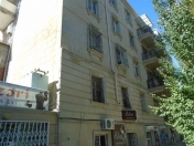 Satılır 3 otaqlı 100 m2 köhnə tikili Yasamal r.