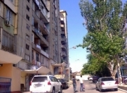 Satılır 3 otaqlı 80 m2 köhnə tikili Ukrayna dairəsi