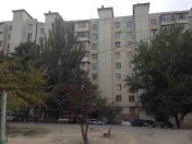 Satılır 3 otaqlı 52 m2 köhnə tikili Neapol dairəsi