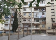 Satılır 4 otaqlı 105 m2 köhnə tikili İnşaatçılar m.