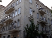 Satılır 2 otaqlı 82 m2 köhnə tikili Fontanlar bağı