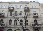 İcarəyə verilir 7 otaqlı 180 m2 ofis Sahil m.