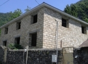 Satılır 3 otaqlı 220 m2 bağ evi Qax